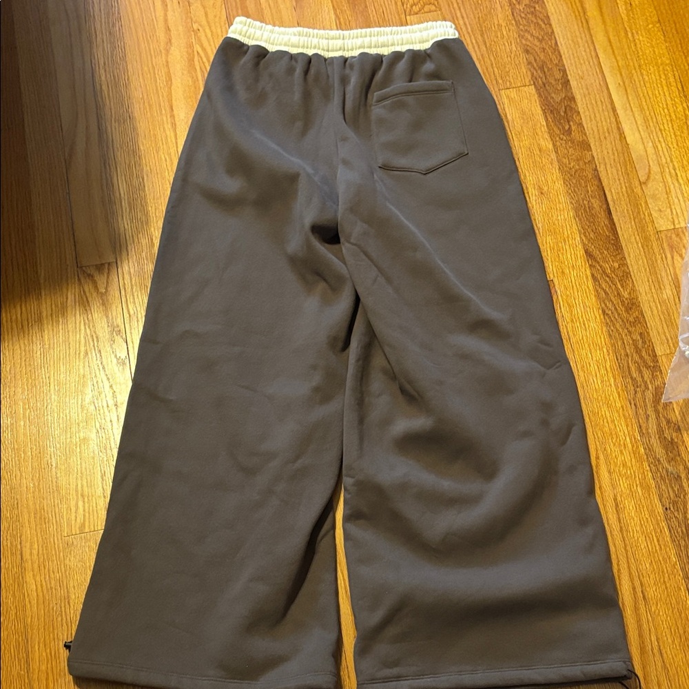 Edikted Brown and Cream Joggers - Picture 3 of 3